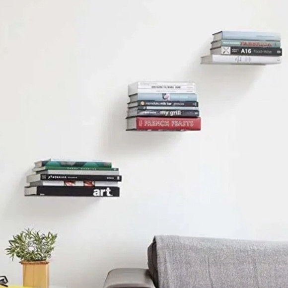 Floating Invisible Bookshelf - Picture 2 of 2
